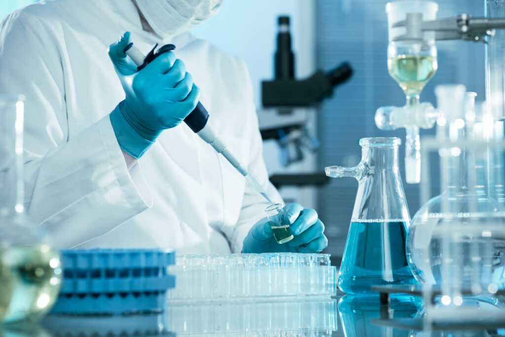 Bioloogiliselt aktiivsete ainete poolest rikaste taime-ekstraktide ühilduvuse uurimine geeli moodustavate polümeeridega 8 laboratorija kimikis